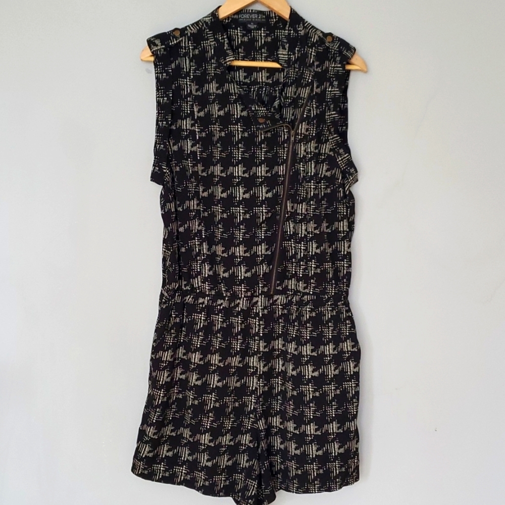 Forever 21 Short romper one piece